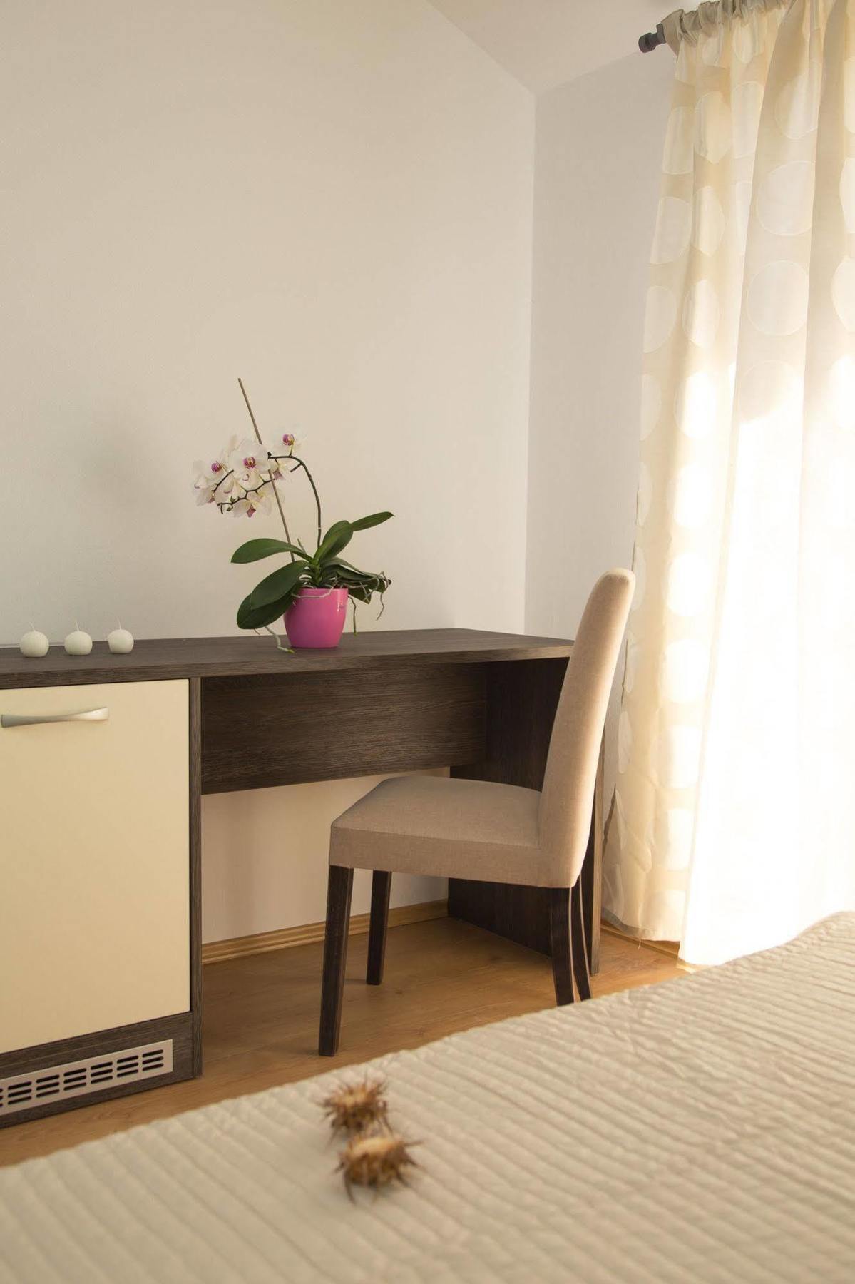 Bed & Breakfast Marta & Tona Kustici Ngoại thất bức ảnh